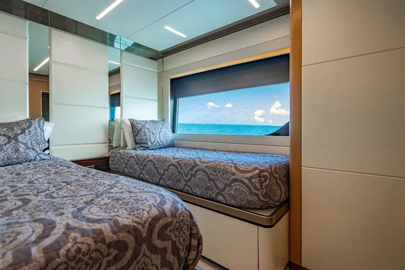 Stotsea Yacht Photos Pics 