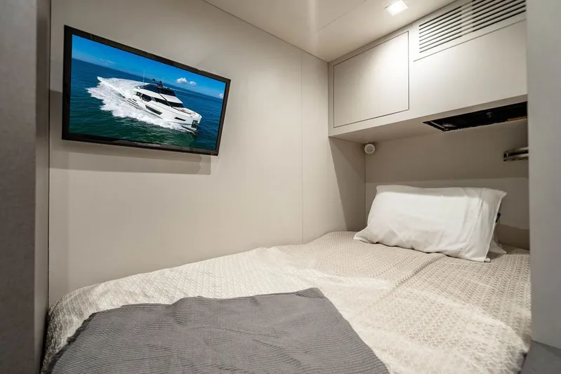 Stotsea Yacht Photos Pics 