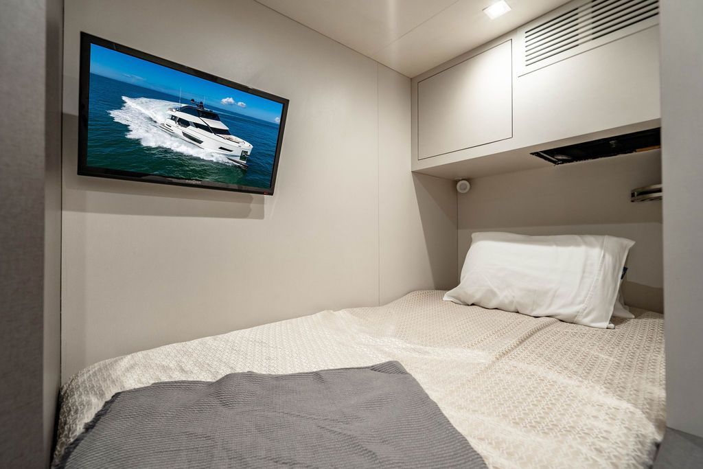 2020 Ocean Alexander 84 