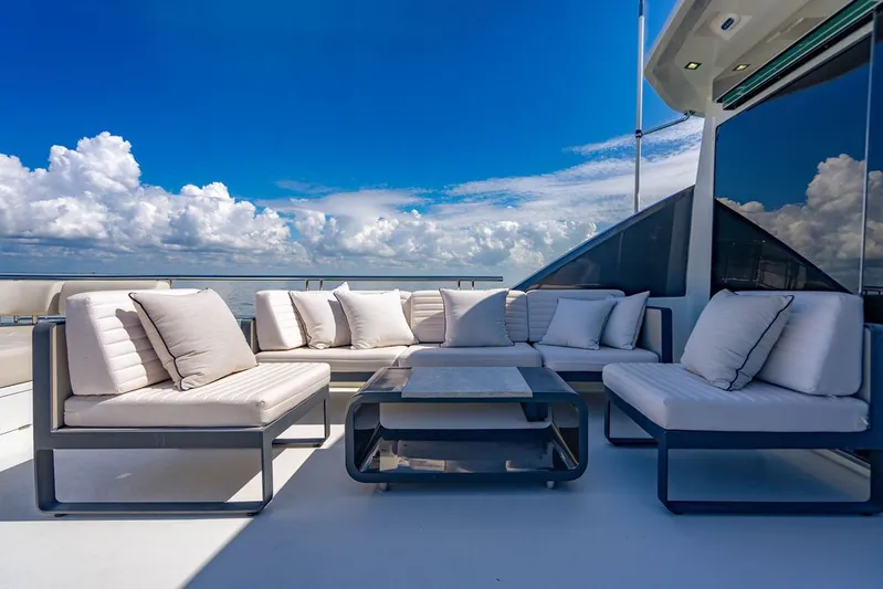 Stotsea Yacht Photos Pics 