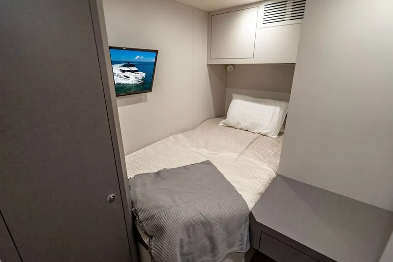 Stotsea Yacht Photos Pics 