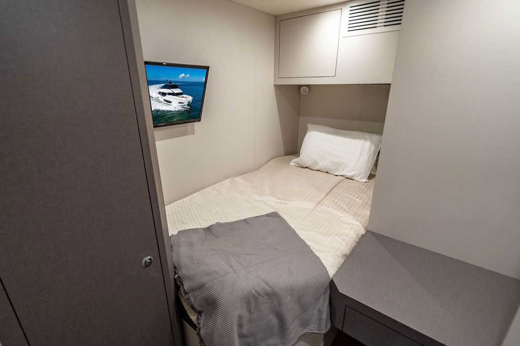 2020 Ocean Alexander 84 