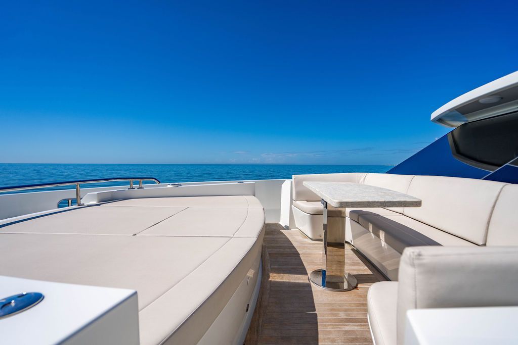 2020 Ocean Alexander 84 