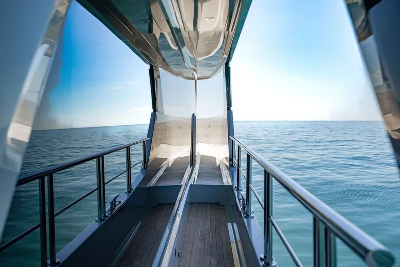 Stotsea Yacht Photos Pics 