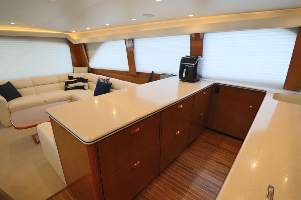 2000 Viking 65 