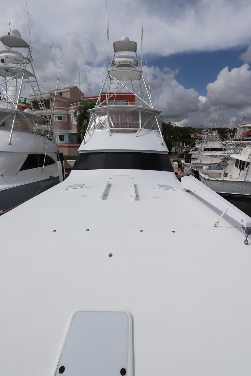 2000 Viking 65 