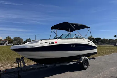 Hurricane SunDeck 2000 OB