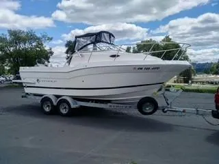 Seaswirl Striper 220 WA