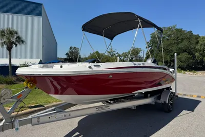 Hurricane SunDeck Sport 185 OB