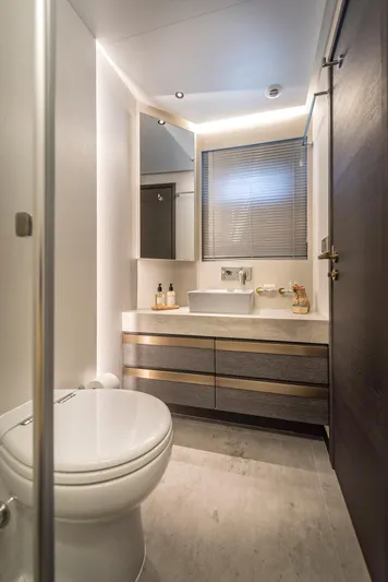 Numarine 26xp-29 Yacht Photos Pics Luxury bathroom in 2025 Numarine 26XP Hull #29 yacht, featuring modern fixtures and elegant design.