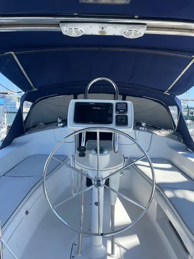 Mischievous Mermaid Yacht Photos Pics 