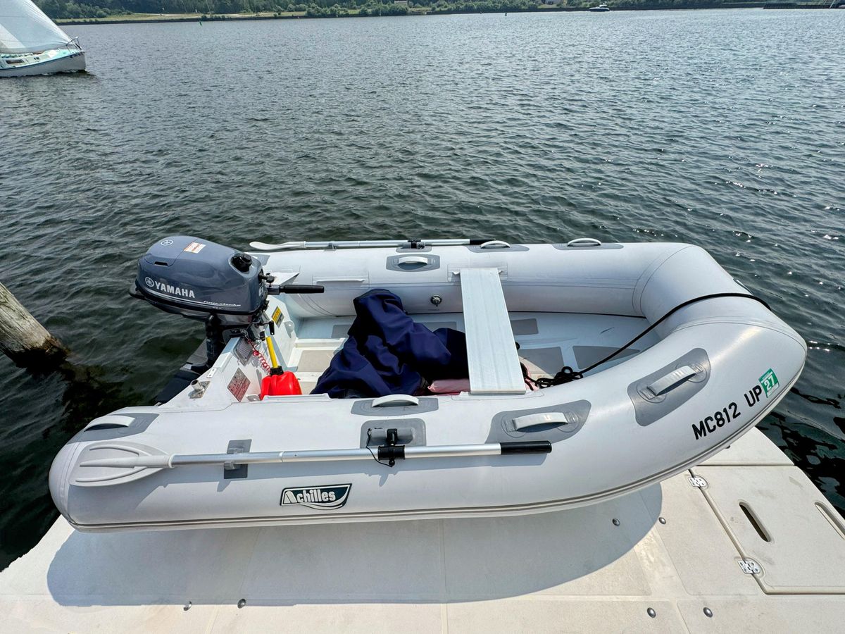 2005 Cruisers Yachts 54 
