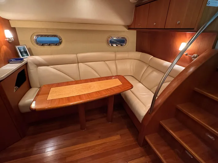 Blue Horseshoe Yacht Photos Pics 