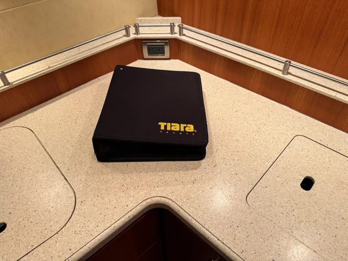 Blue Horseshoe Yacht Photos Pics 