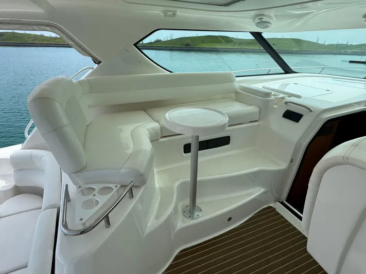 Blue Horseshoe Yacht Photos Pics 