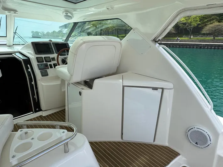 Blue Horseshoe Yacht Photos Pics 