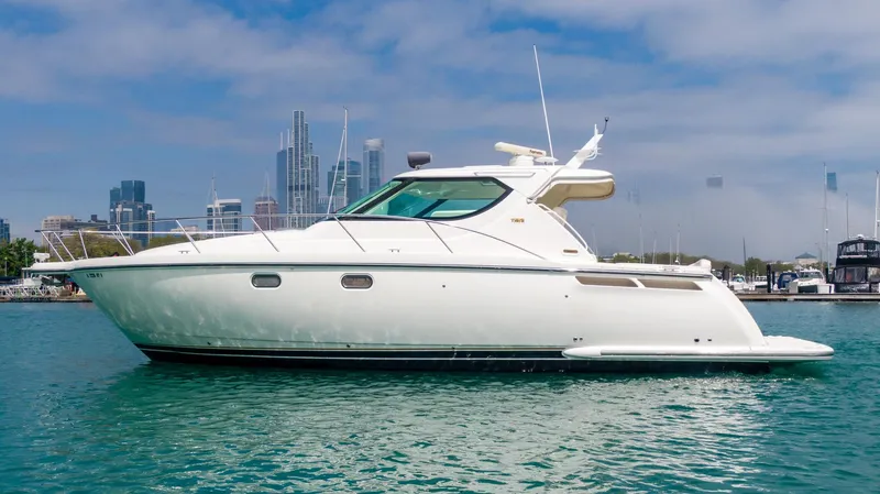 Blue Horseshoe Yacht Photos Pics 