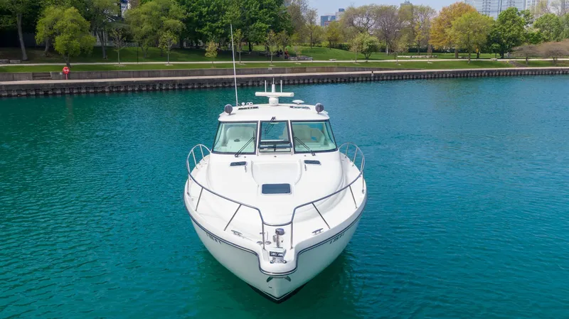 Blue Horseshoe Yacht Photos Pics 