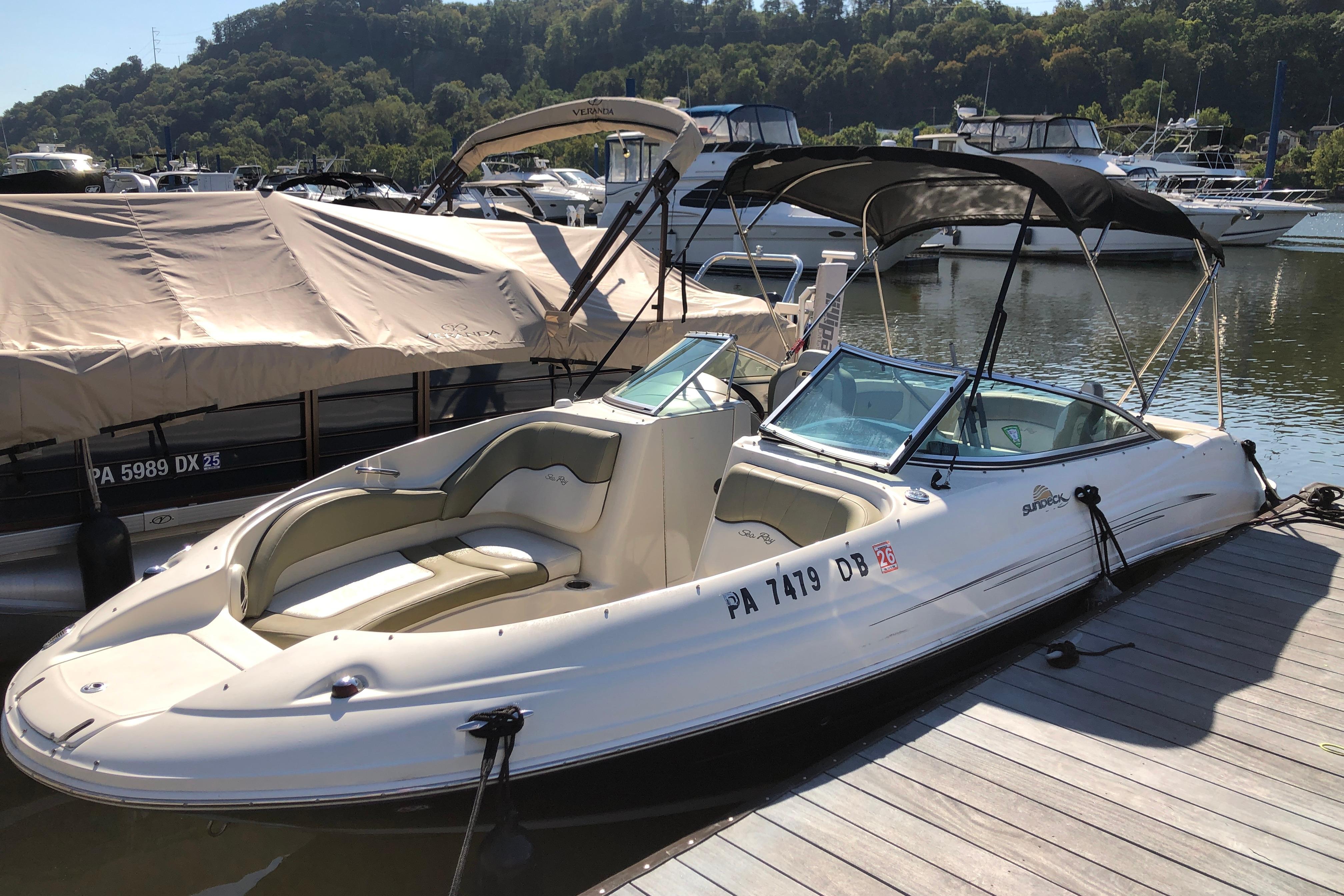 2007 Sea Ray 220 Sundeck Runabout for sale YachtWorld