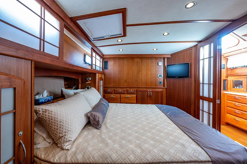 Captain And The Kid Yacht Photos Pics 