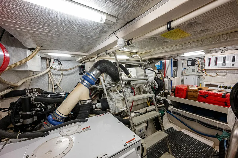 Captain And The Kid Yacht Photos Pics 