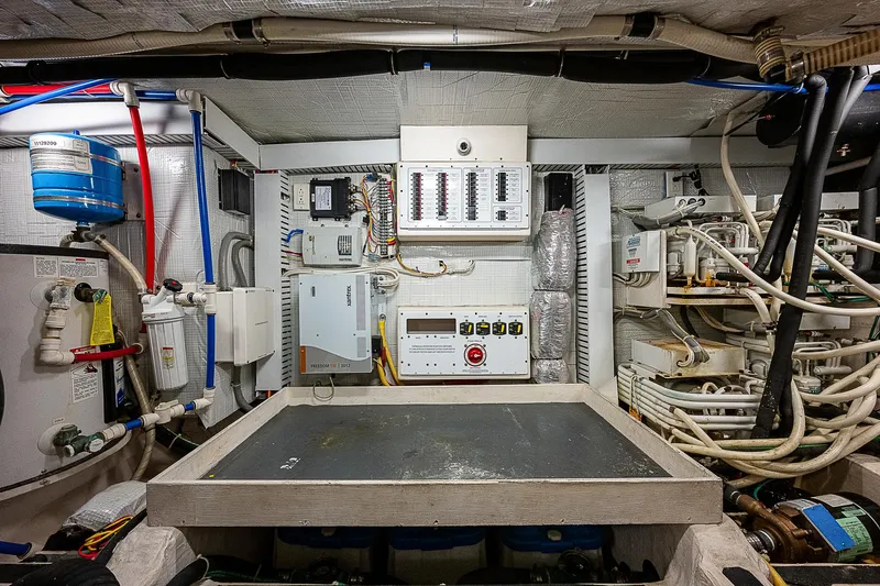 Captain And The Kid Yacht Photos Pics 