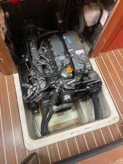 Mischievous Mermaid Yacht Photos Pics 