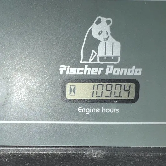 Mischievous Mermaid Yacht Photos Pics 