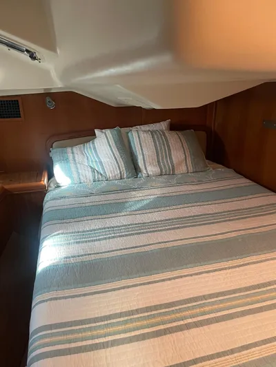 Mischievous Mermaid Yacht Photos Pics 