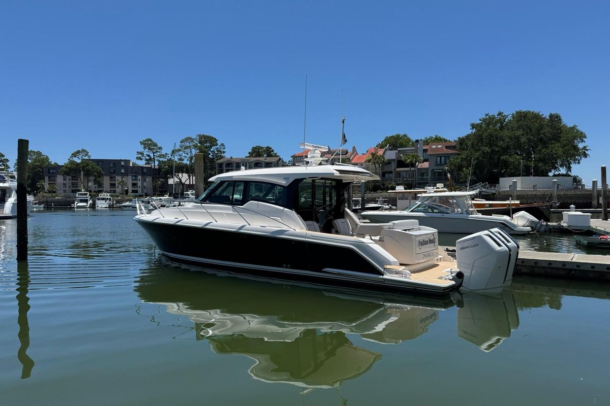 2025 Tiara Yachts 43 