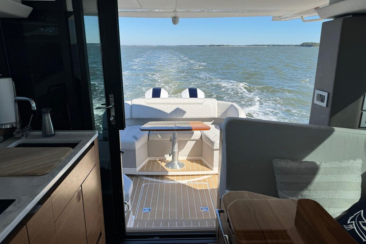 2025 Tiara Yachts 43 