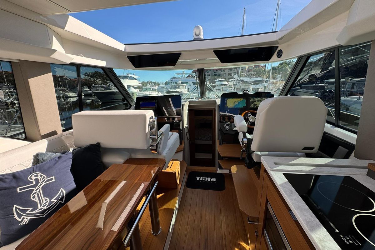 2025 Tiara Yachts 43 