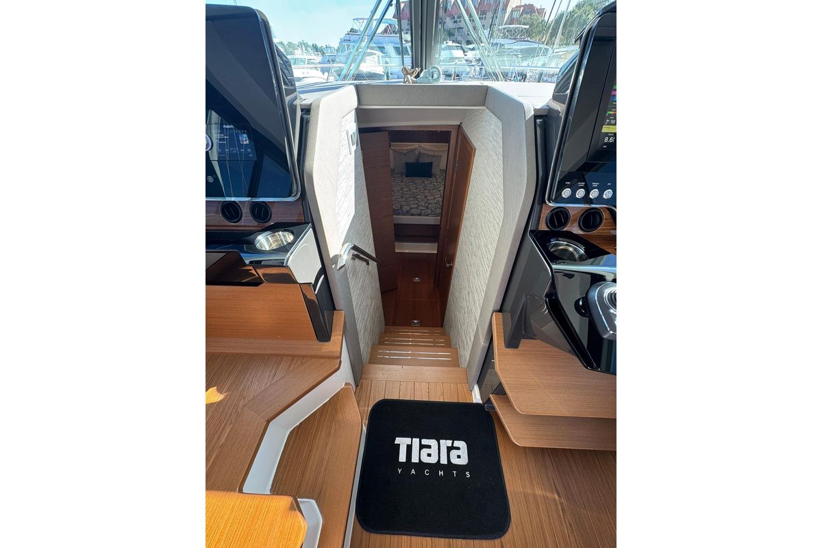 2025 Tiara Yachts 43 