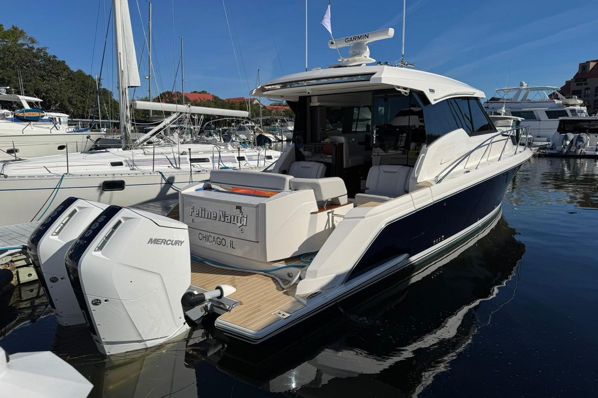 2025 Tiara Yachts 43 