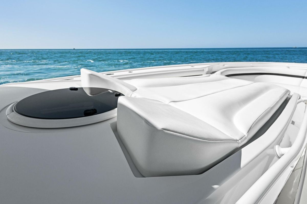 2015 Intrepid 47 
