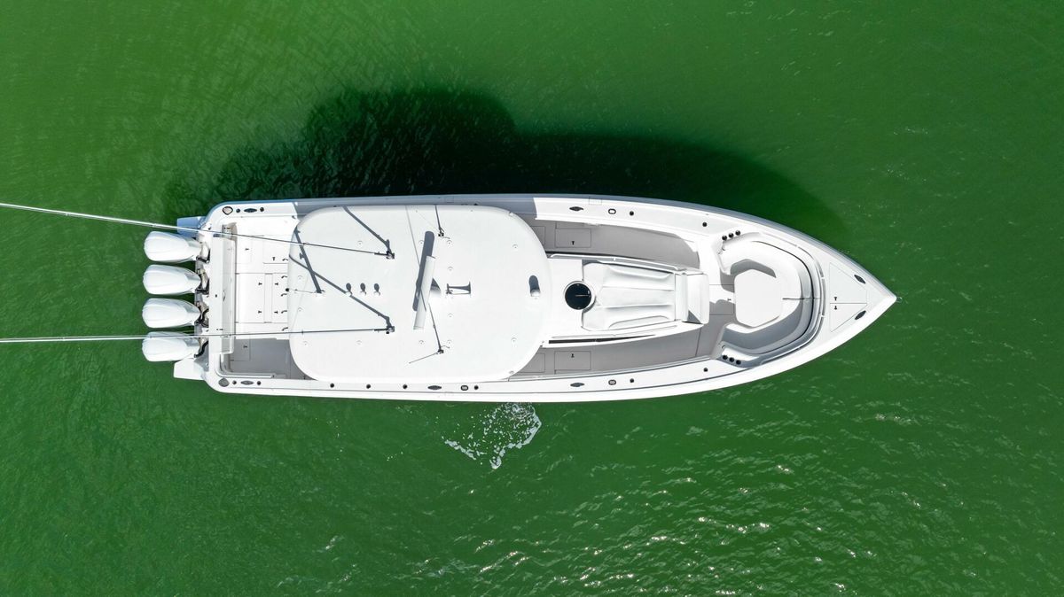 2015 Intrepid 47 