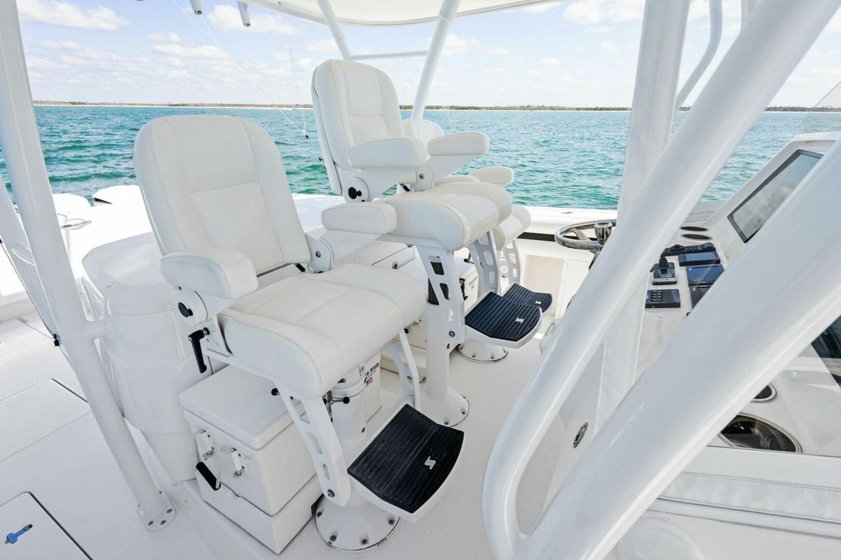 2015 Intrepid 47 