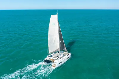 2025 Lagoon 38