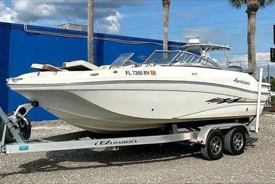 Hurricane SunDeck 217 OB