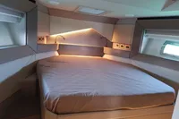 {I} VIP Cabin