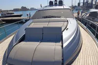 {E} Bow Sunbathing Area