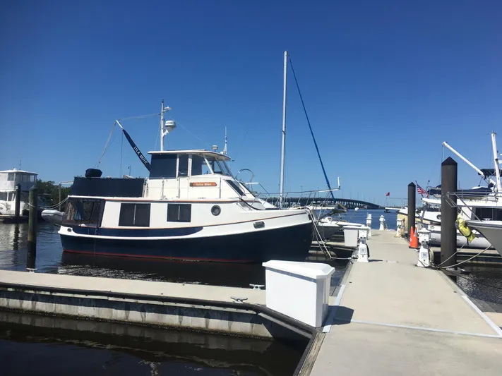 Popeye Yacht Photos Pics 