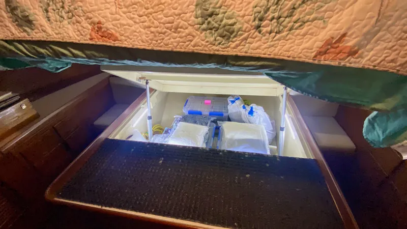 Popeye Yacht Photos Pics 