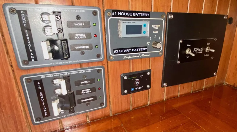 Popeye Yacht Photos Pics 