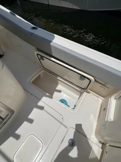  Yacht Photos Pics 2022 Scout 277 Lxf - Image 18