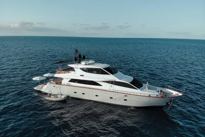 Falcon 98 Motor Yacht