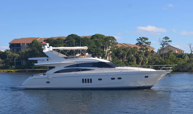 Hoker Yacht Photos Pics Princess 67 - Profile