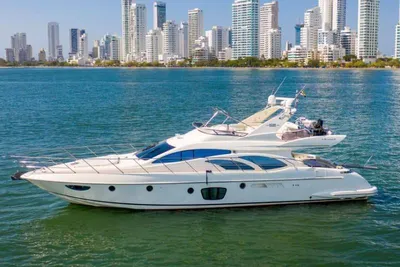 Azimut 62