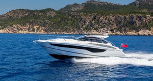 2019 Princess V40