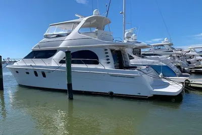Carver Voyager 52